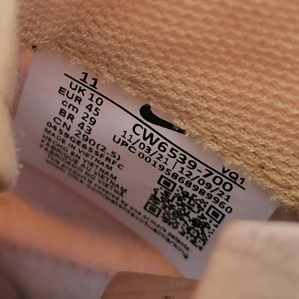 Nike Court Legacy Canvas Sanded Gold Sneakers Men Sz 11 CW6539-700 - Picture 4 of 16